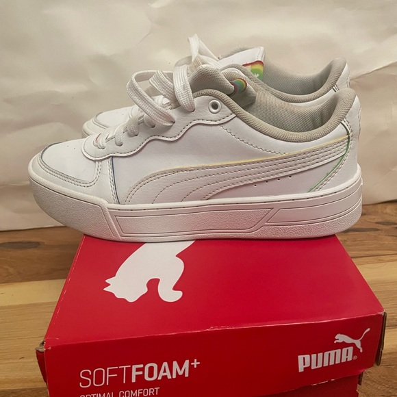 Puma Skye Rainbow Edge Girls White Sneakers Size 5C - Picture 2 of 6